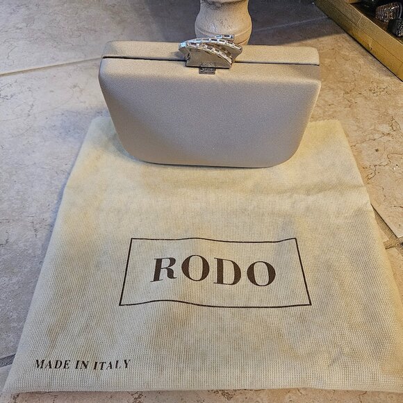 RARE NWT COUTURE RODO ITALY BEIGE SWAROVSKI CRYSTAL EVENING SHOULDER BAG CLUTCH - Picture 2 of 15